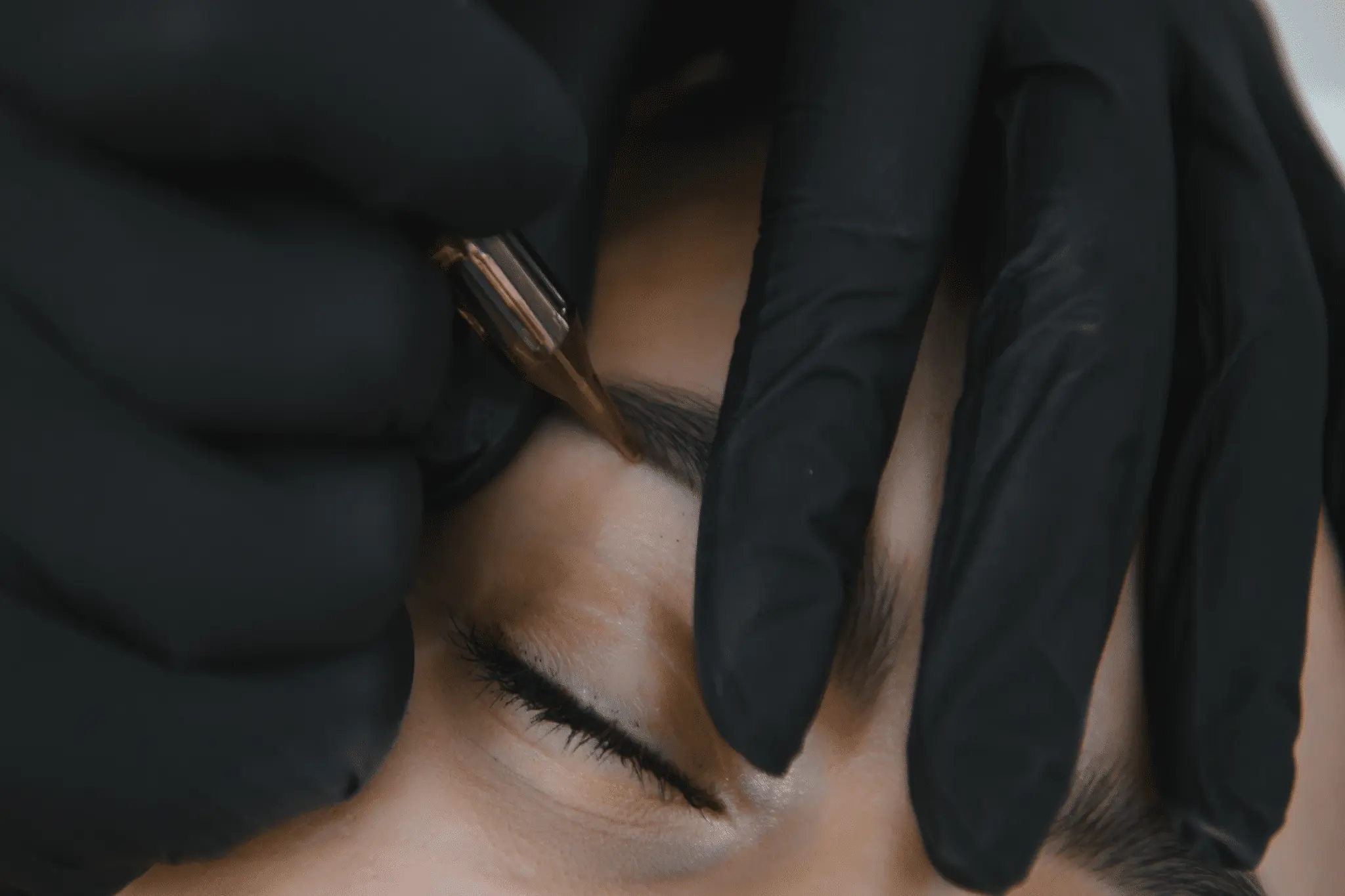 Micropigmentación de cejas - Image 4